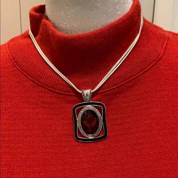 unknown Jewelry - 💥Fashion Pendant & Chain💥